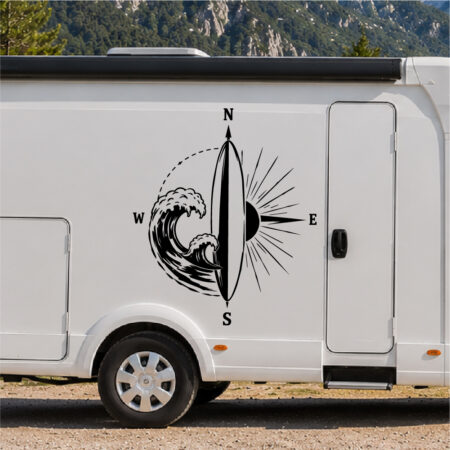 Sticker boussole graphique avec vague et soleil sur véhicule utilitaire