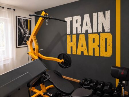 Salle de sport anthracite et jaune
